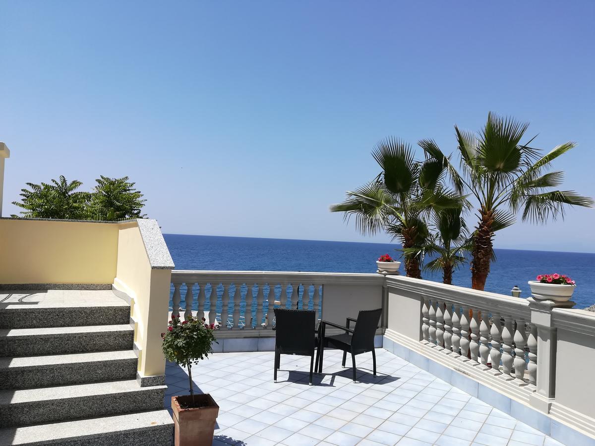 ディアマンテ Caletta Del Porto Bed & Breakfast エクステリア 写真
