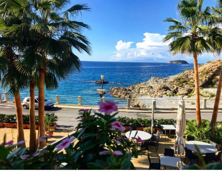 ディアマンテ Caletta Del Porto Bed & Breakfast エクステリア 写真